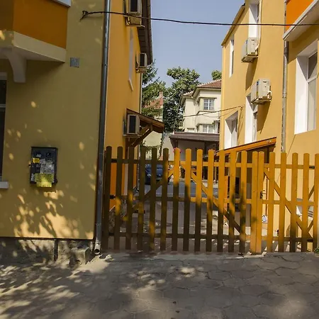 Anelim Veliko Tarnovo